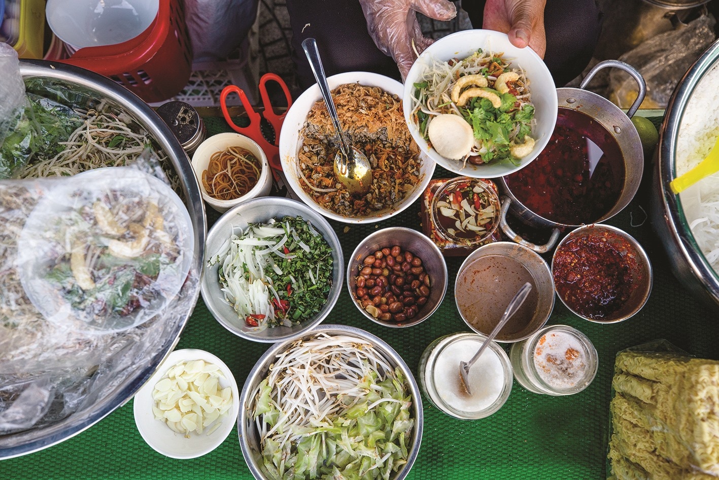Enjoy Hue specialty “Cơm Hến”